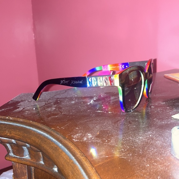 Betsey Johnson multicolored sunglasses - Picture 6 of 16